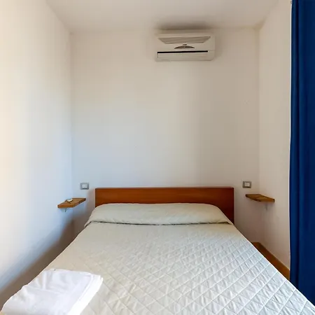 In A With Private Patio شقة كاستيلساردو