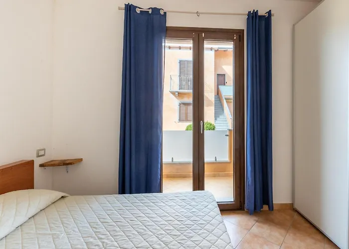 In A With Private Patio Daire *